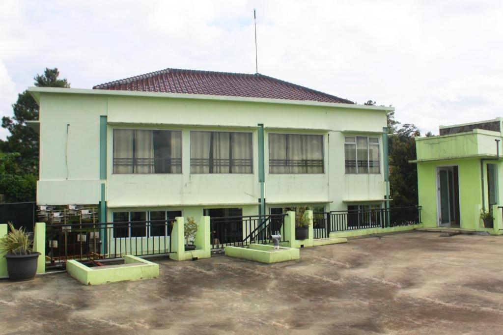 Graha Widjaja Hotel Puncak Exterior photo